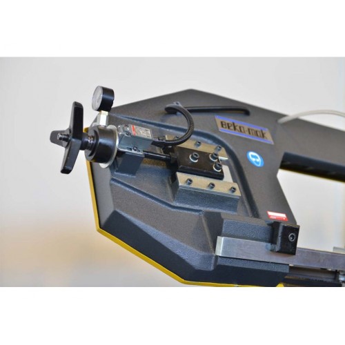 Ручна стрічкова пила по металу Beka-Mak BMS-270DG