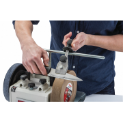 Приспособление для шлифования вдоль кромки